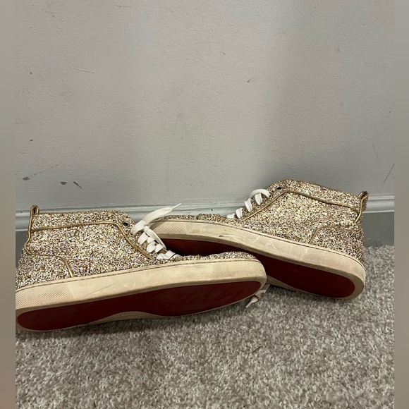 Louis Vuitton sneakers with a pop of sparkle. - Picture 3 of 6